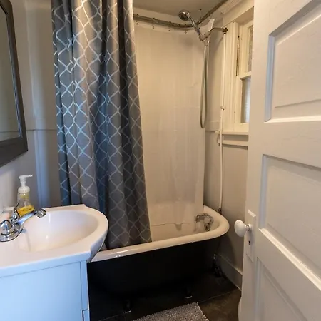 Downtown 1 Bedroom Charmer - Walk, Bike, Enjoy!! Rapid City Exterior photo
